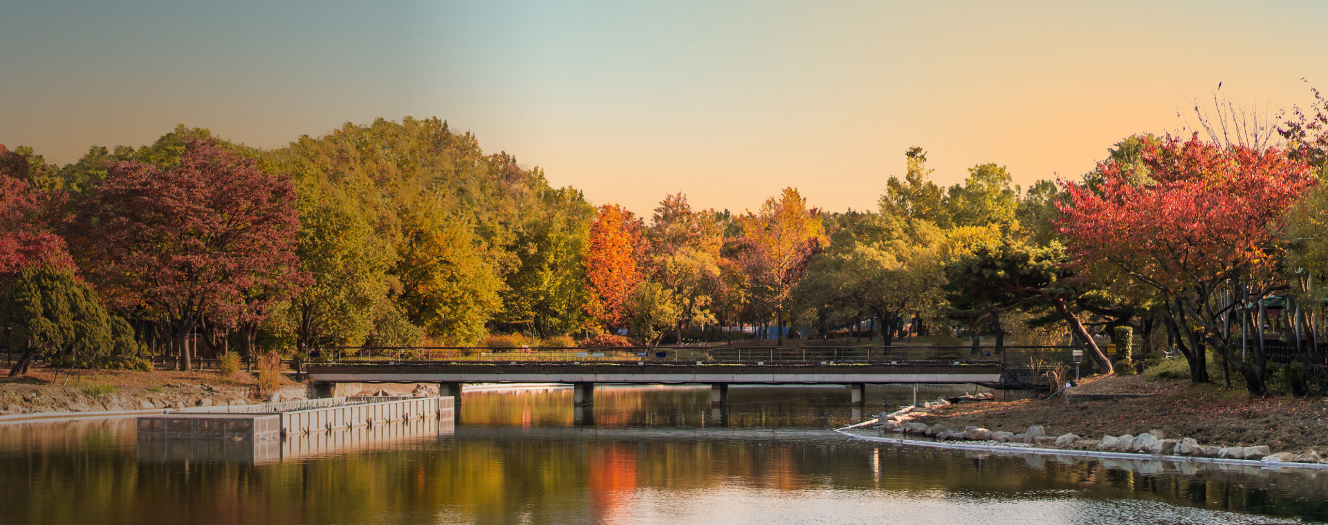 <h4>Lahan, Autumn </h4><p>A good season to travel, take beautiful autumn<br>into your eyes at Lahan hotel.<br>     